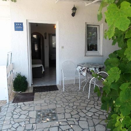 Guest House Pamela Senj  Exteriör bild